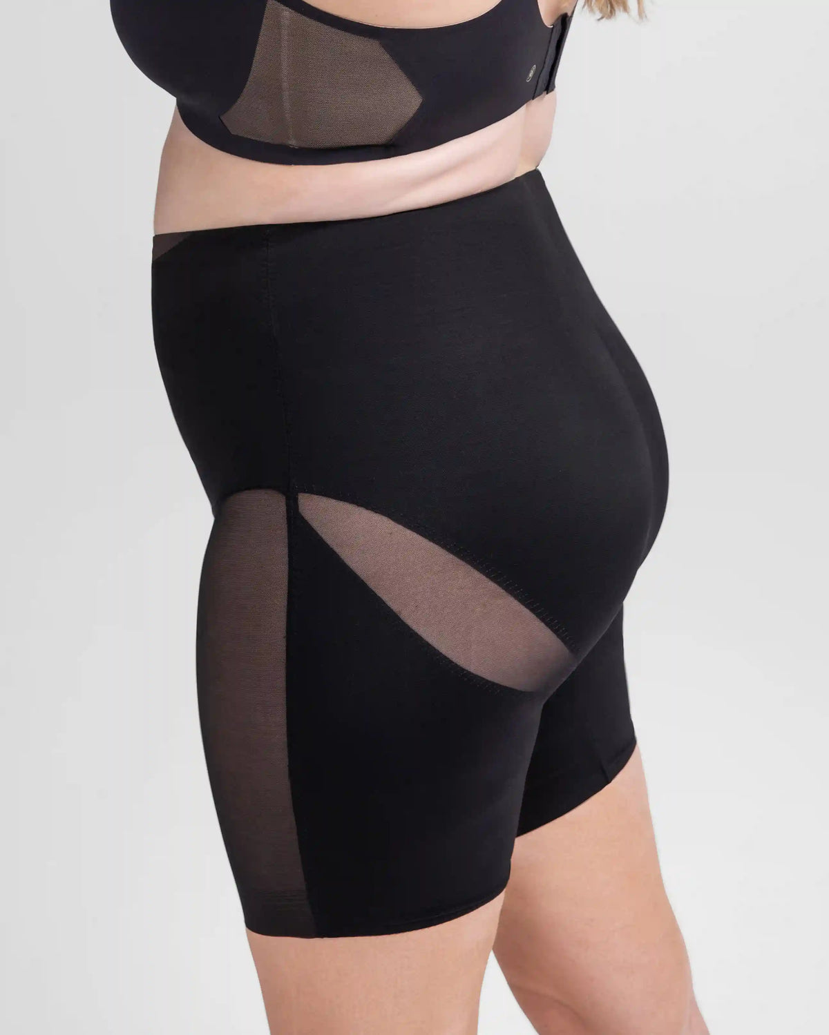 Mid-Waist Short