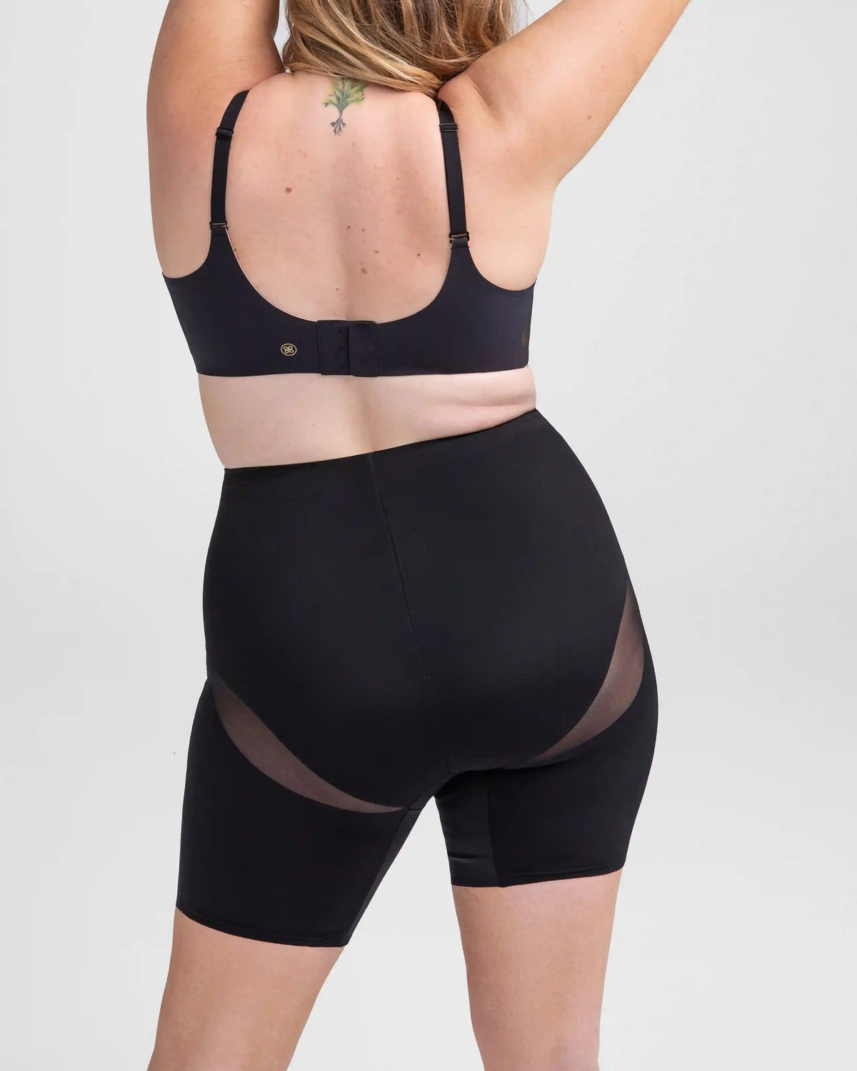 Mid-Waist Short